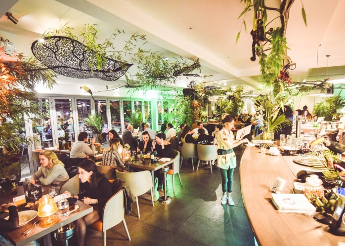 Soirée d'entreprise à Nantes dans un restaurant avec vue sur ciel