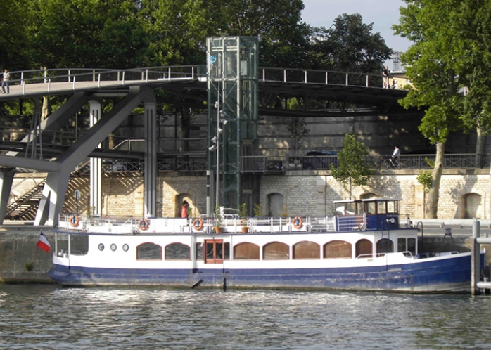 Une péniche cosy pour vos événements