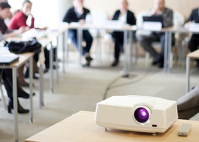 louez un video projecteur pour votre soirée d'entreprise 